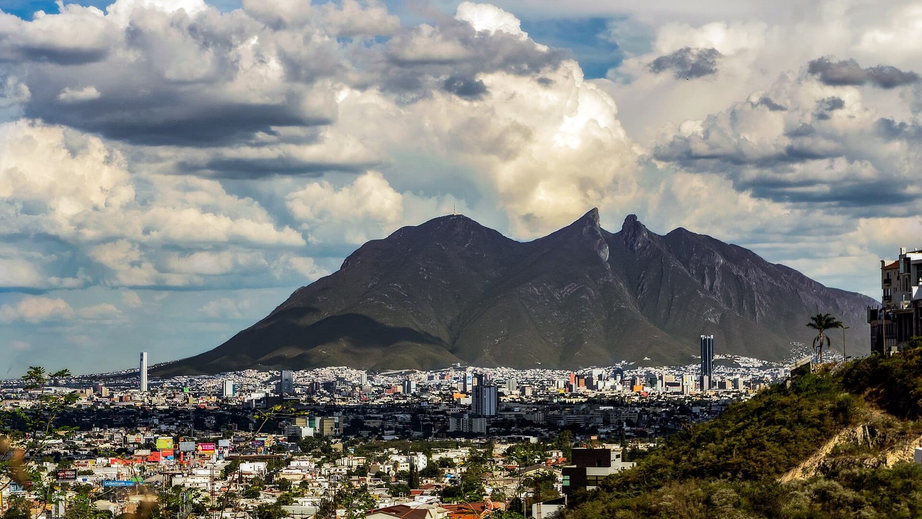 Monterrey beneath the mountains of Nuevo León
