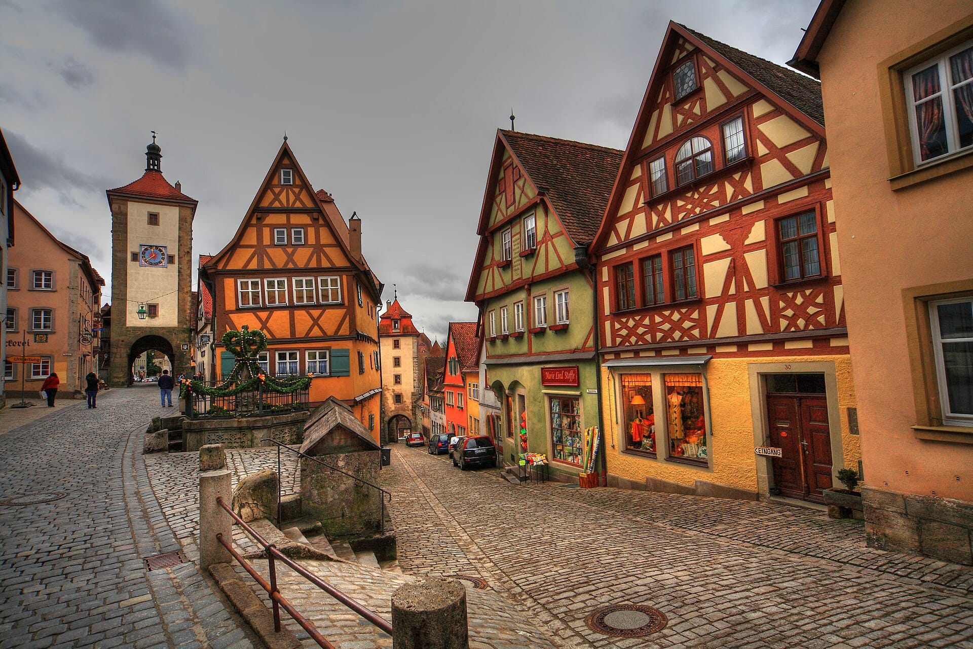 Half-timbered houses and medieval towers along the Plönlein in Rothenburg ob der Tauber