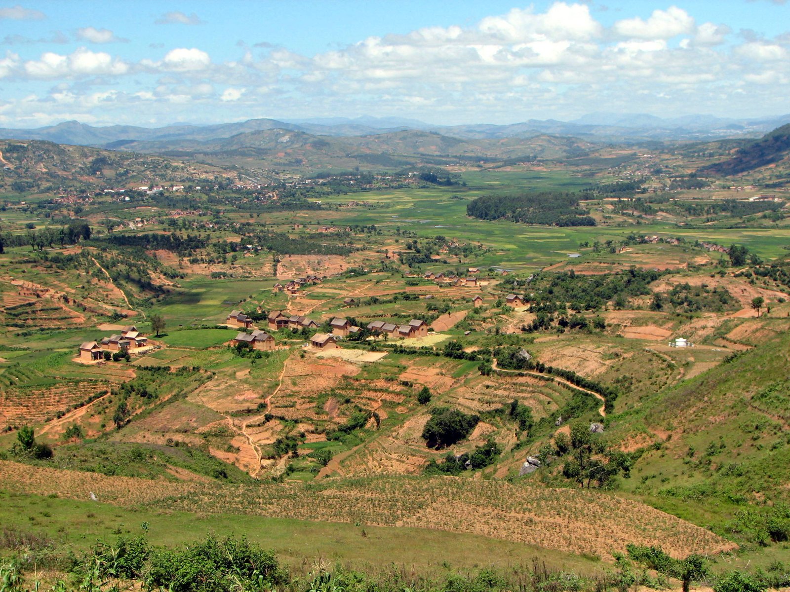 Fields and settlements across Madagascar’s central highland landscape