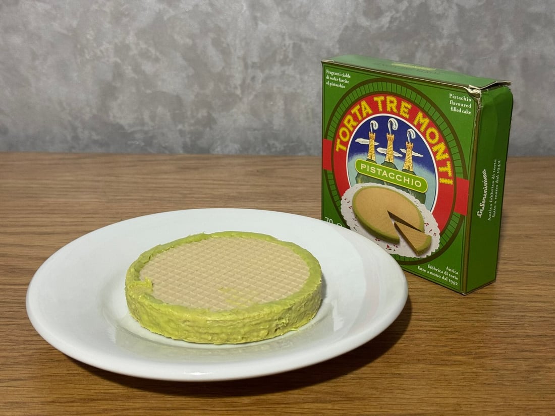 A pistachio-flavoured Torta Tre Monti wafer cake