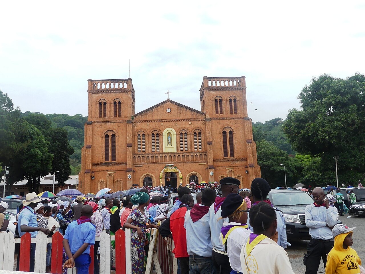 A crowd outside Bangui Cathedral, Central African Republic