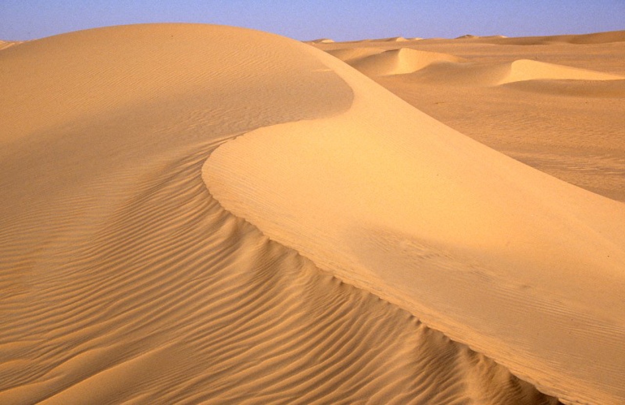 Dunes between Fachi and Bilma in the Ténéré, Niger
