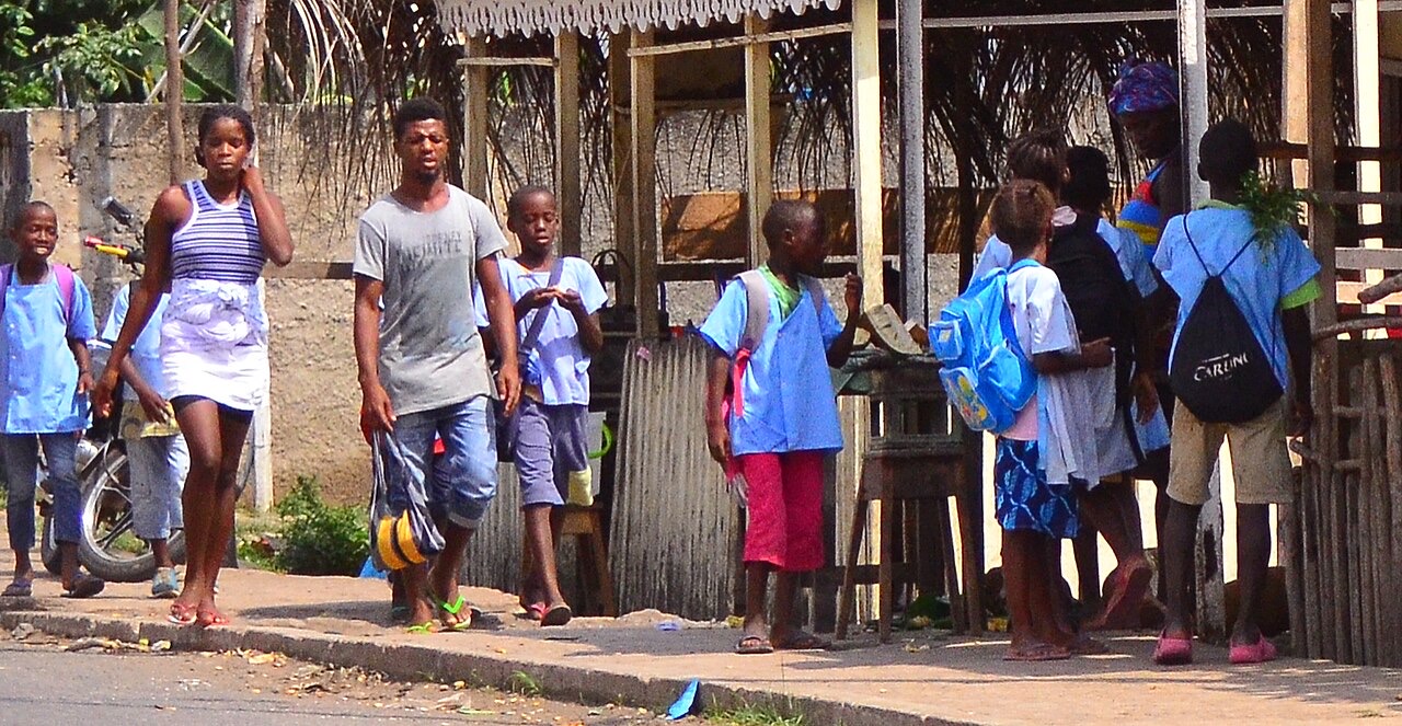 Pupils on their way to school in Guadalupe, São Tomé and Príncipe