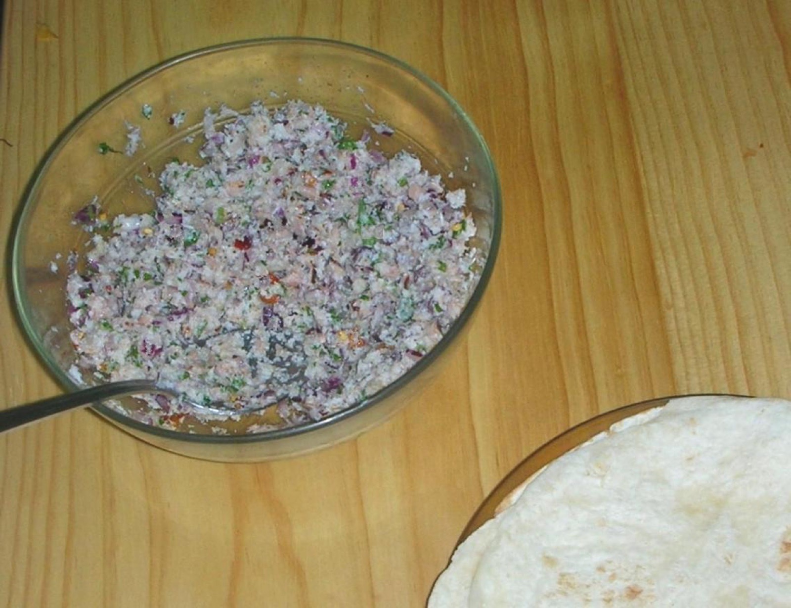Mas huni served with roshi flatbread, a Maldivian breakfast