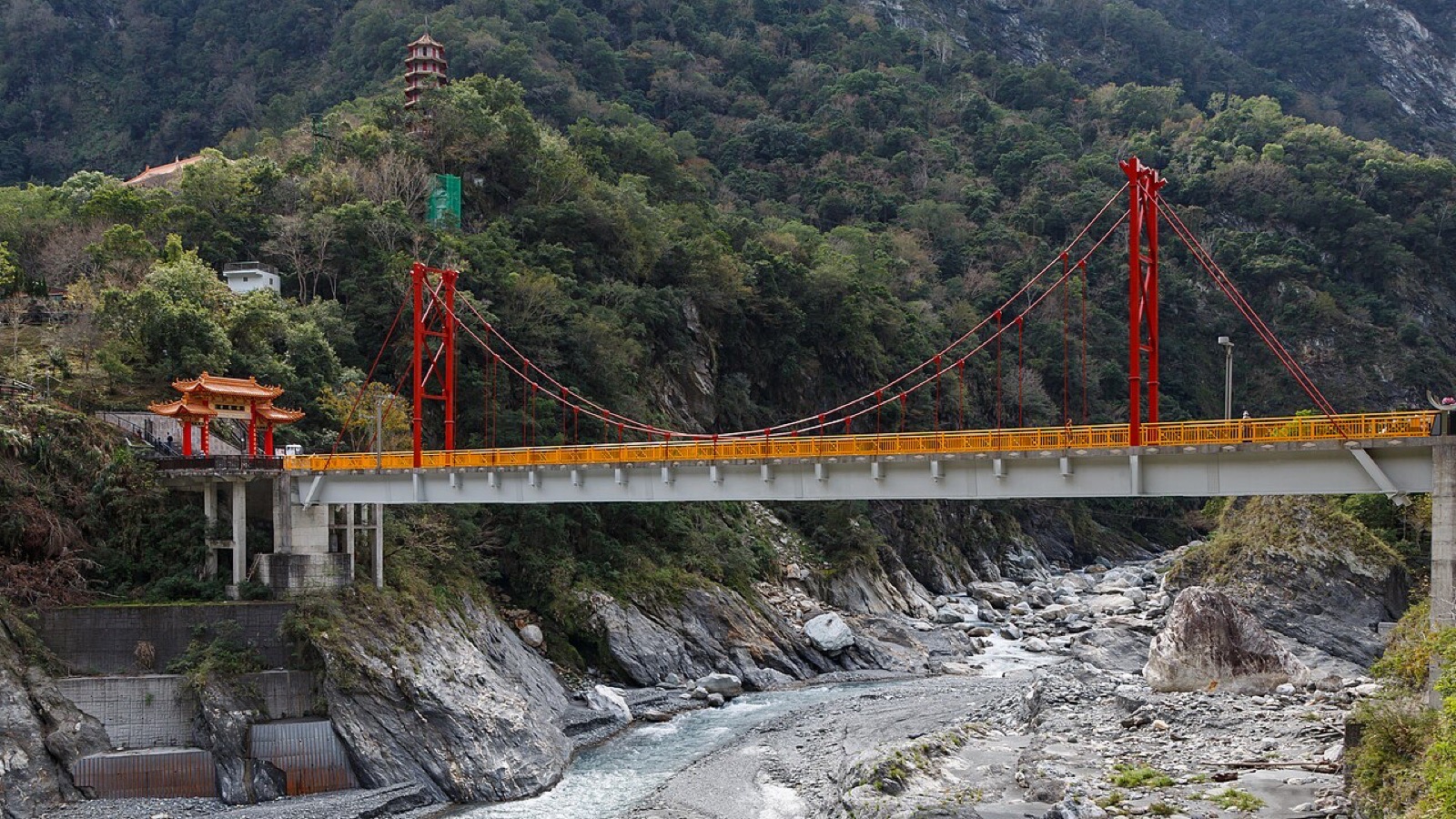 Pudu Bridge and the Taroko Gorge in Taiwan