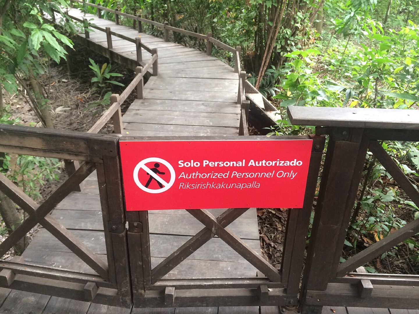 Spanish, English and Kichwa lettering at Guayaquil Historical Park, Ecuador