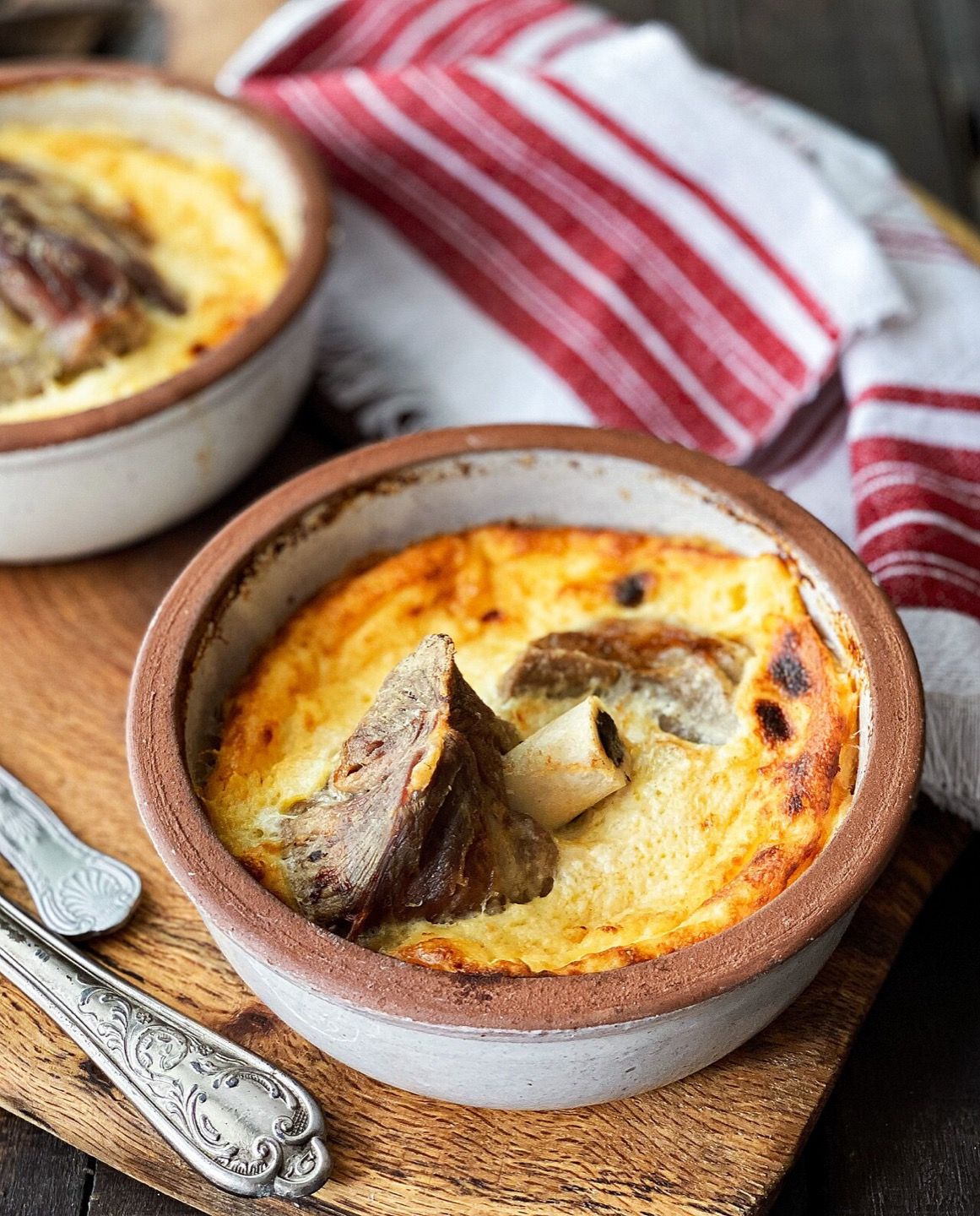 Tavë kosi, Albanian baked lamb with yoghurt