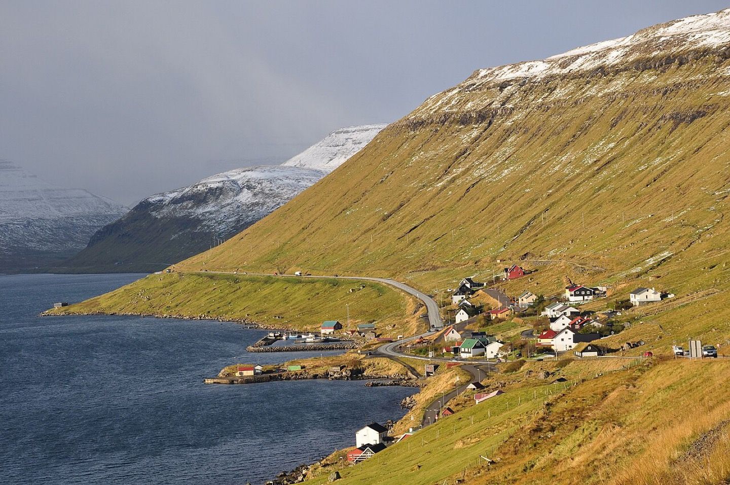 The villages of Skipanes and Undir Gøtueiði