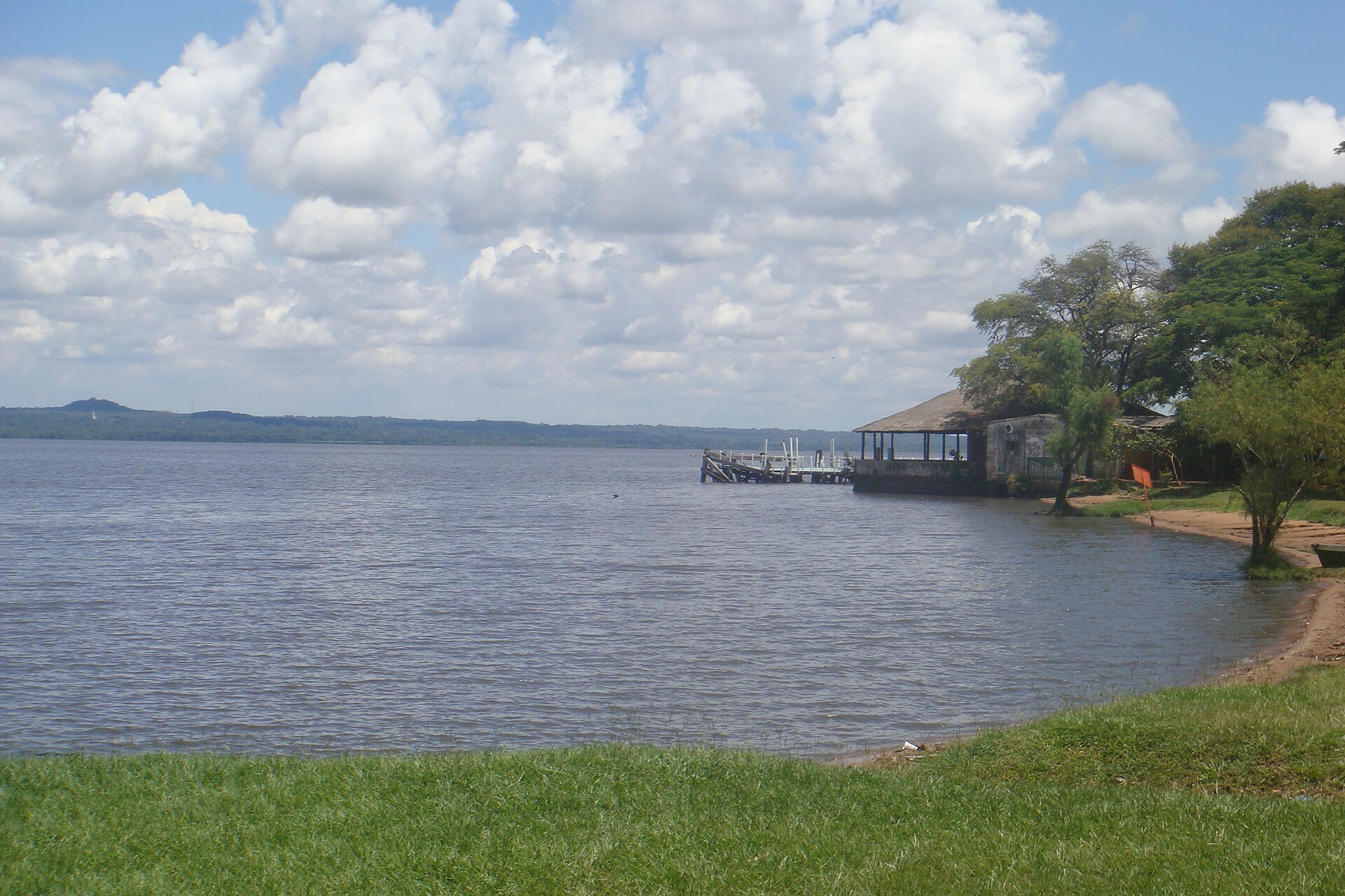 The shore of Lake Ypacaraí in Paraguay