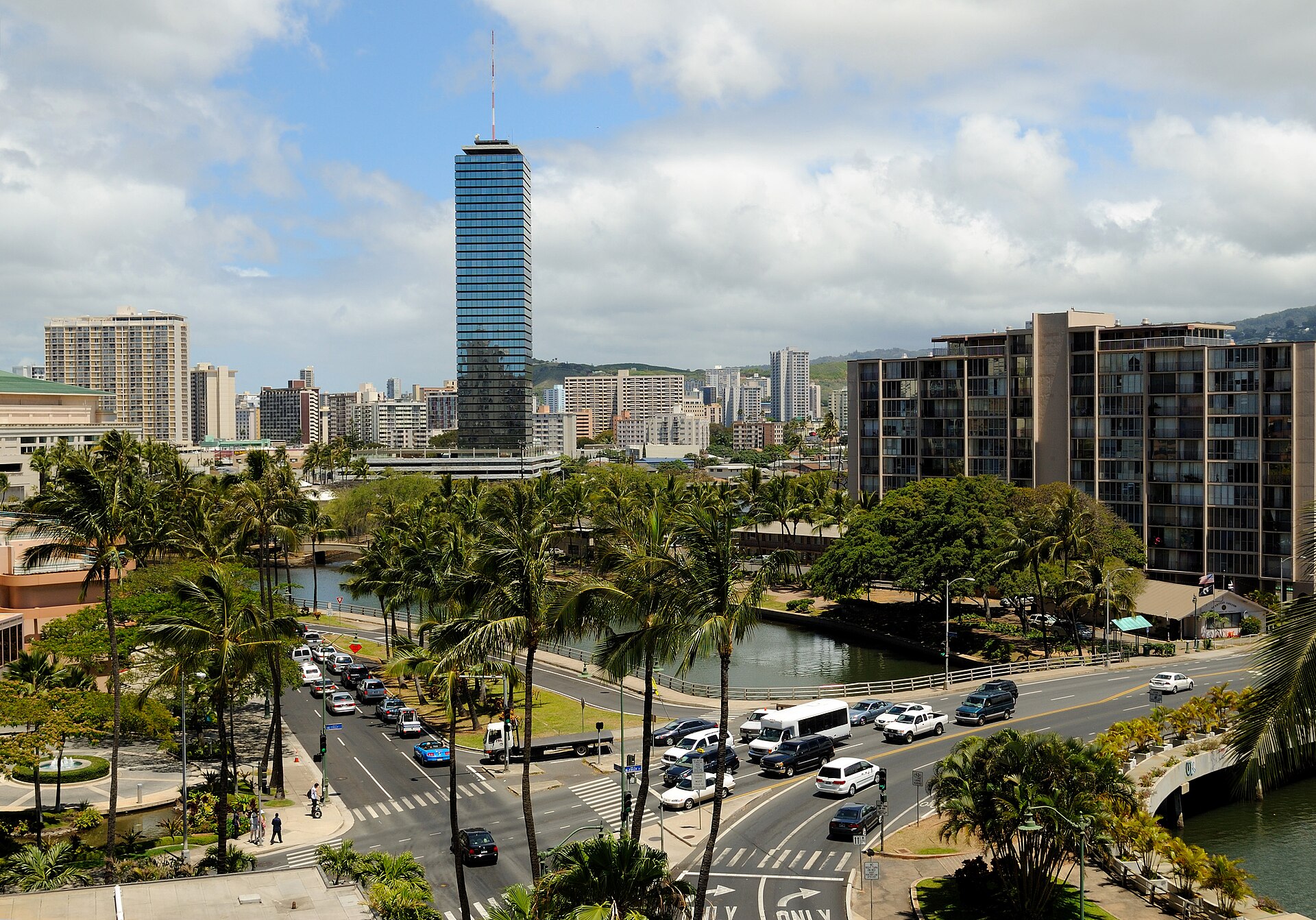 A street leading into Waikīkī in Honolulu, Hawaii