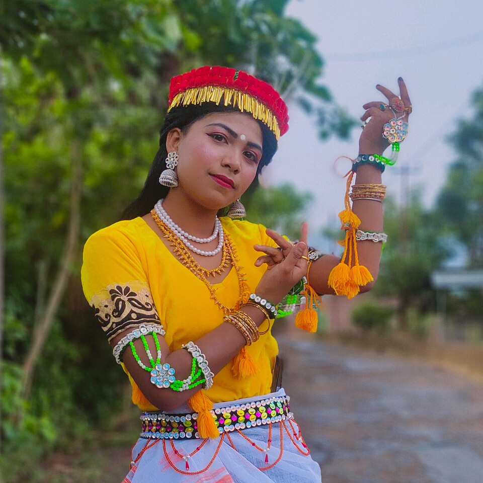 A dancer in Meitei dress wearing the kajenglei headdress