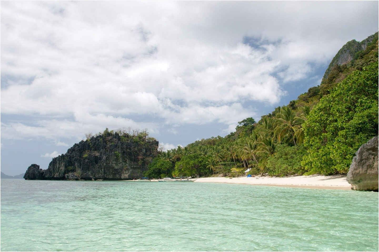 The coast of El Nido, Palawan, Philippines
