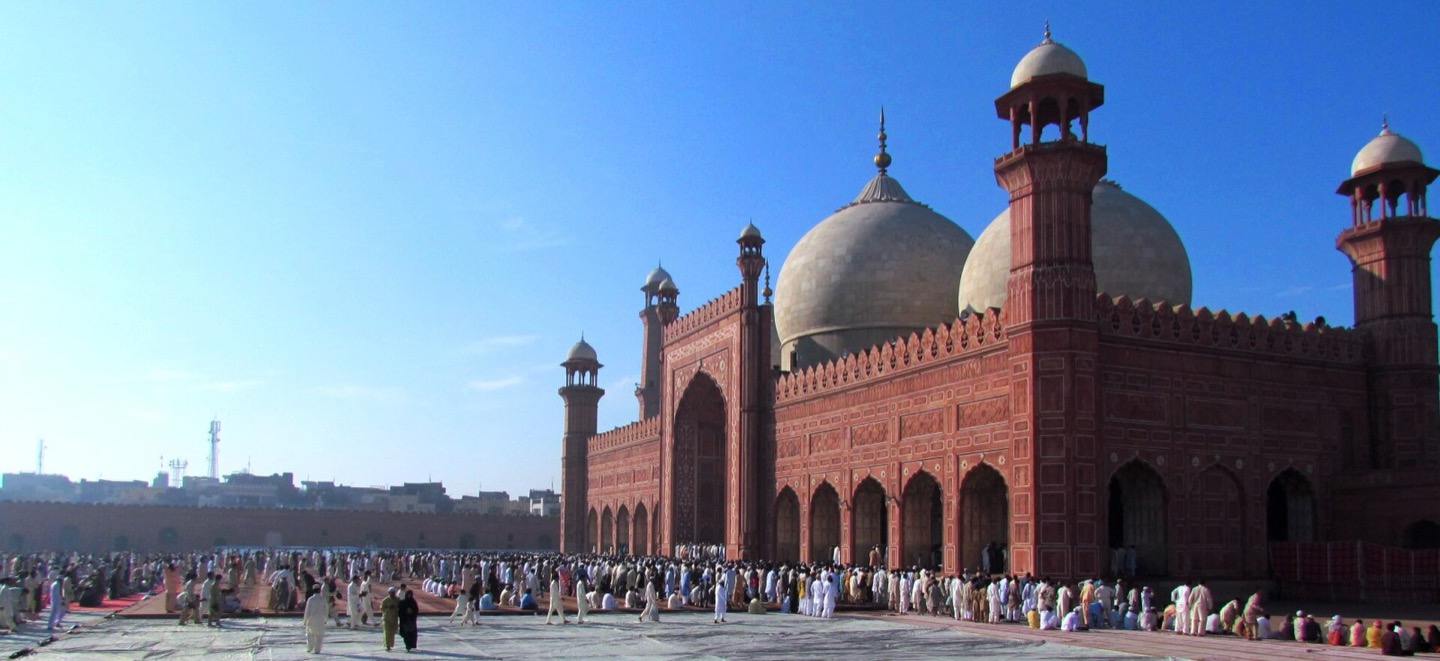 Eid prayers in the courtyard of Badshahi Mosque in Lahore, Pakistan